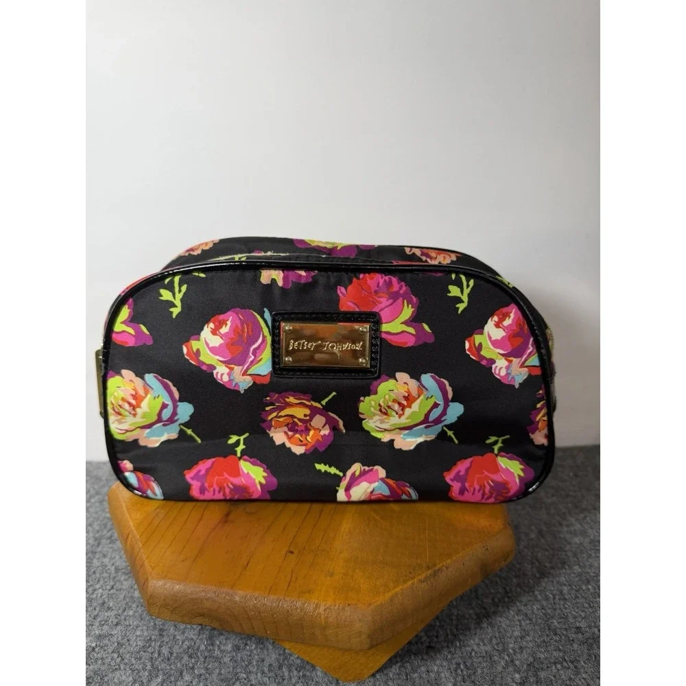 Betsey Johnson Floral Cosmetic Bag Black Multi Roses Print make up Travel Case